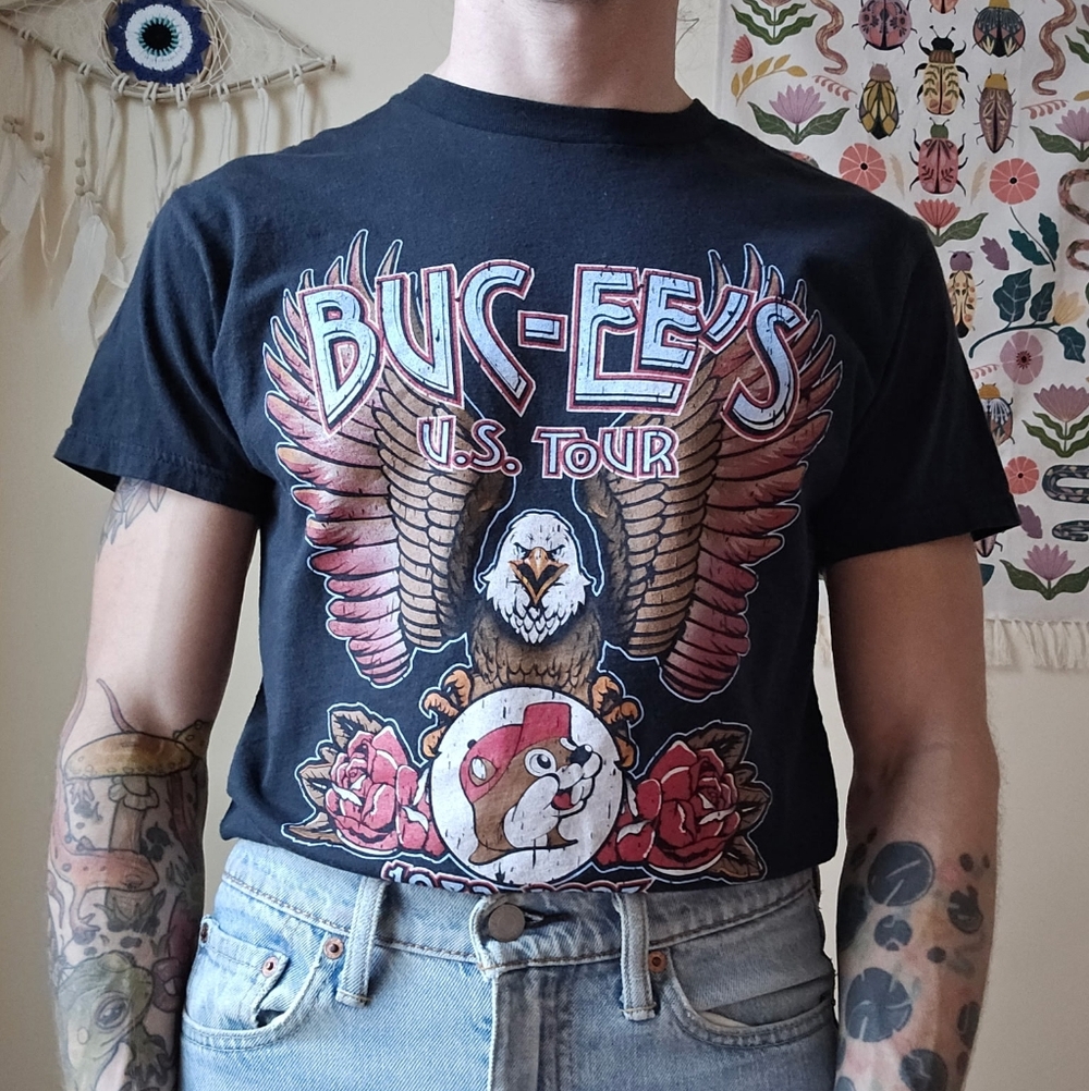 Buc-ee’s Beaver US Tour Graphic Tee - Eagle Band Shirt Aesthetic - Americana